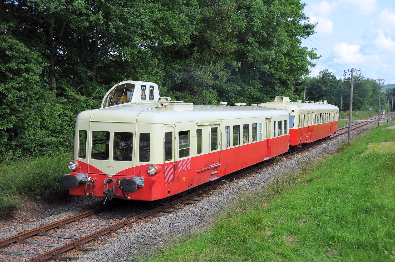 X 4039
